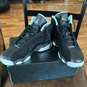 Jordan Men's Black and Green Sneakers